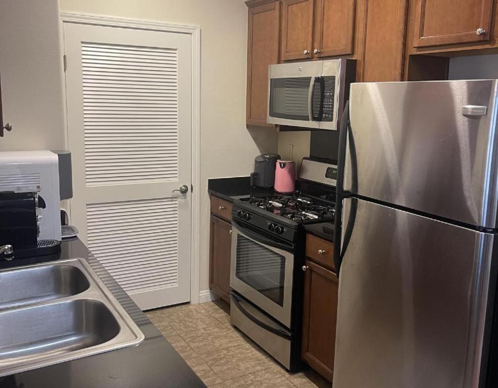 Appartamento La Sunshine House-Pool, Sauna And Free Parking Los Angeles Esterno foto